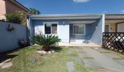 Casa com 3 quartos à venda na Rua Valério Ronchi, 3, Uvaranas, Ponta Grossa, 48 m2 por R$ 210.000
