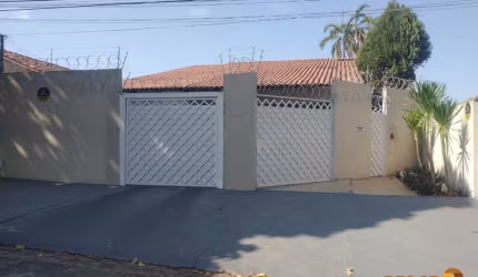 Casa com 4 quartos à venda na C 179, 100, Jardim América, Goiânia por R$ 1.320.000
