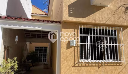 Casa em condomínio fechado com 4 quartos à venda na Rua Conselheiro Ferraz, Lins de Vasconcelos, Rio de Janeiro, 181 m2 por R$ 600.000