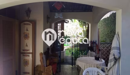 Casa em condomínio fechado com 3 quartos à venda na Rua Espumas, Jardim Guanabara, Rio de Janeiro, 281 m2 por R$ 1.300.000