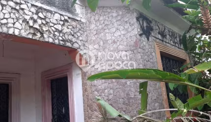 Casa em condomínio fechado com 3 quartos à venda na Rua Luís Guimarães, Vila Isabel, Rio de Janeiro, 300 m2 por R$ 400.000