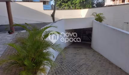 Casa com 5 quartos à venda na Rua Carmem Miranda, Jardim Guanabara, Rio de Janeiro, 412 m2 por R$ 2.390.000