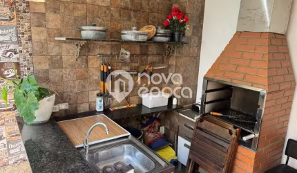 Casa em condomínio fechado com 5 quartos à venda na Rua João Zapela, Jacarepaguá, Rio de Janeiro, 132 m2 por R$ 695.000