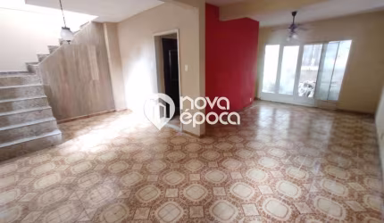 Casa em condomínio fechado com 3 quartos à venda na Rua Amanda Guimarães, Portuguesa, Rio de Janeiro, 172 m2 por R$ 650.000