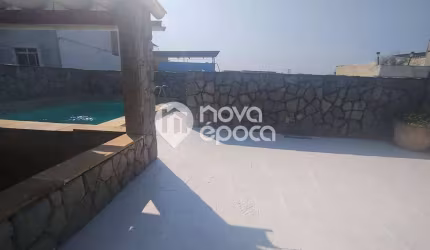 Casa com 3 quartos à venda na Rua General Rocha Maia, Oswaldo Cruz, Rio de Janeiro, 273 m2 por R$ 400.000