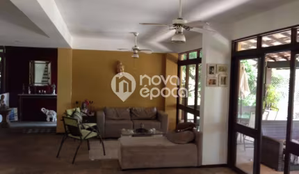 Casa em condomínio fechado com 4 quartos à venda na Rua Rubineia, Itanhangá, Rio de Janeiro, 466 m2 por R$ 800.000