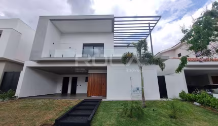 Casa de luxo com piscina em condomínio no Parque Tecnológico Damha