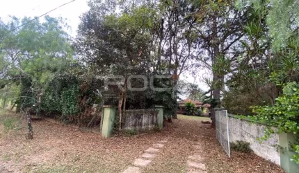 Chácara à venda em São Carlos - 2 dormitórios, piscina e churrasqueira!