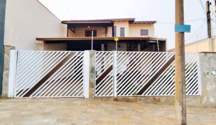 Casa de 3 dormitórios com infraestrutura completa no bairro Albertini - São Carlos