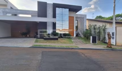 Linda Casa de 3 Dormitórios no Condomínio São Carlos 1