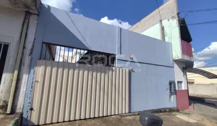 Casa de 4 dormitórios com suíte no bairro Douradinho em São Carlos
