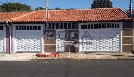 Casa com 3 quartos à venda no Jardim São Carlos 5, São Carlos , 160 m2 por R$ 300.000