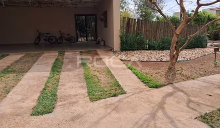 Casa de luxo com piscina e churrasqueira no Condomínio Damha II em São Carlos
