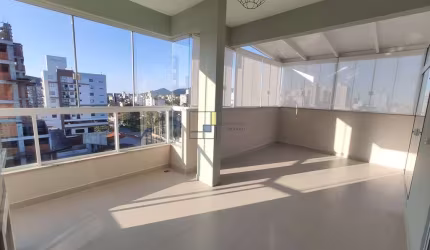 Linda cobertura com 3 suítes no Gravatá, Navegantes/Sc.