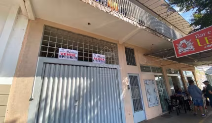 OPORTUNIDADE DE INVESTIR EM PRÉDIO COMERCIAL COM SALA TERREA, 02 SOBRELOJAS, RESIDENCIA E KITNET NOS FUNDOS