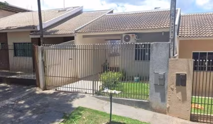 Venda - Residência no Conjunto Requião em Maringá