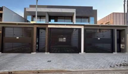 Casa Geminada Alto Padrão - Veneza - COD 724