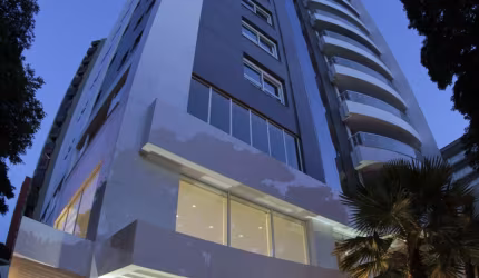 Magnifico Apartamento alto padrão na Zona 01