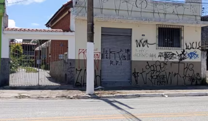 Casa para uso misto ou construir- Vila bela