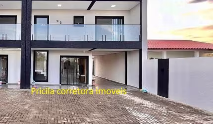 Vende se sobrado em alto padrão e com piscina privativa, Barra do Sai, Guaratuba/PR.