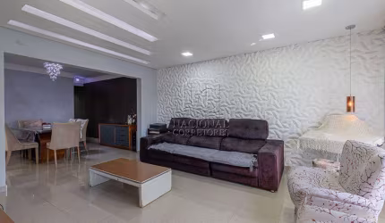 Sobrado com 3 dormitórios à venda, 210 m² por R$ 850.000,00 - Utinga - Santo André/SP