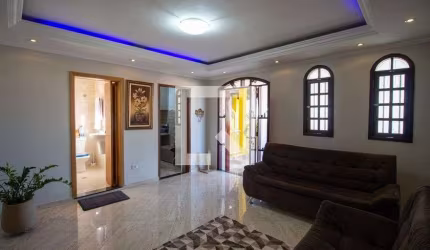 Casa à Venda - Itaquera, 4 Quartos,  175 m2