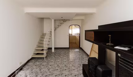 Casa à Venda - Penha de França, 2 Quartos,  200 m2