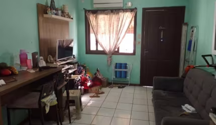 Casa para Venda em Porto Alegre, Hípica, 1 dormitório, 1 banheiro