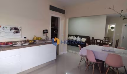Casa com 4 quartos à venda, 300 m² por R$ 1.600.000 - Zona 07 - Maringá/PR
