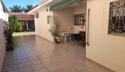 Casa com 4 quartos à venda, 276 m² por R$ 1.650.000 - Zona 02 - Maringá/PR