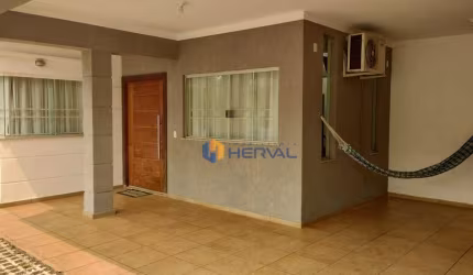 (Aceita troca)Casa com 3 quartos à venda, 216 m² por R$ 600.000 - Jardim Real - Maringá/PR