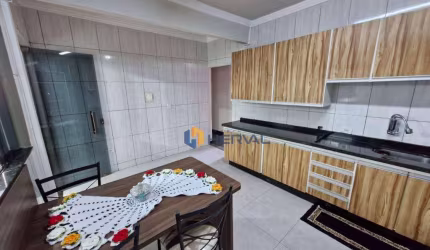 Casa com 3 dormitórios à venda, 140 m² por R$ 600.000,00 - Jardim América - Maringá/PR