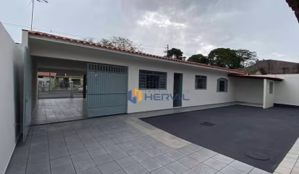 Casa com 3 quartos à venda, 245 m² por R$ 702.000 - Jardim América - Maringá/PR