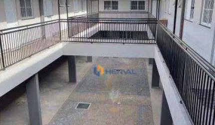 Prédio com 15  Kitnets, 2 salas comerciais e 16 garagens