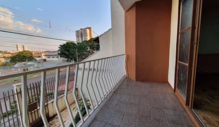 Sobrado com 3 dormitórios à venda, 248 m² por R$ 680.000,00 - Vila Marumby - Maringá/PR