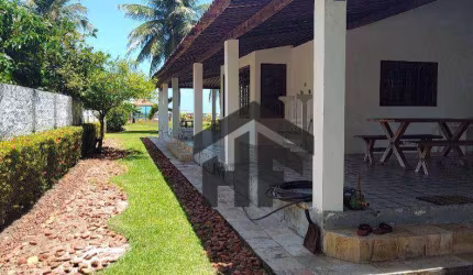 Casa de 263m² para alugar, com 4 quartos sendo uma suíte, à beira mar, localizada em Catuama, Goiana - Pernambuco.