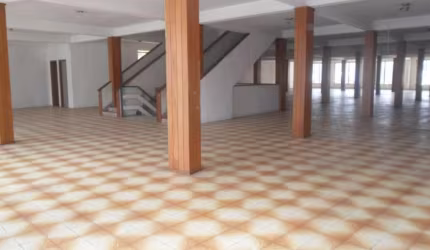 Prédio Comercial para alugar, localizado na Encruzilhada, Recife - Pernambuco.