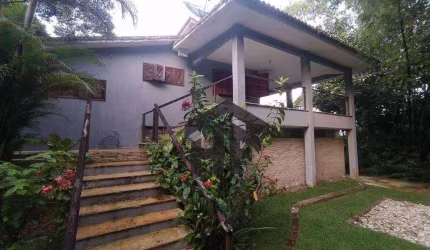 Casa de 280m² à venda, com 3 quartos (2 suítes), localizada Aldeia, Camaragibe - Pernambuco.