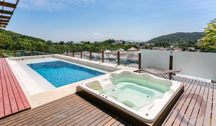 CASA RESIDENCIAL Á VENDA
