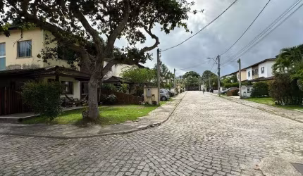 Casa a venda com 107m2, com 4 quartos e terreno de 221m2 em Abrantes- Camaçari/Bahia