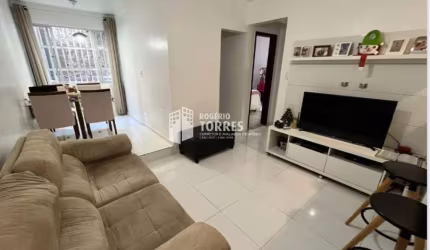 Apartamento a venda de 2/4, 1 suíte e 1 garagem, reformado e nascente no RIO VERMELHO