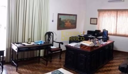 Casa com 3 dormitórios à venda, 286 m² por R$ 800.000,00 - Centro - Pindamonhangaba/SP