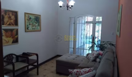 Sobrado residencial à venda, São Benedito, Pindamonhangaba.