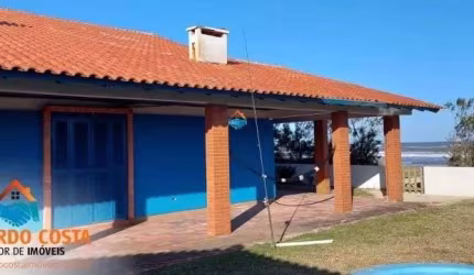 Casa beira mar com vista incrível para o mar em Nazaré