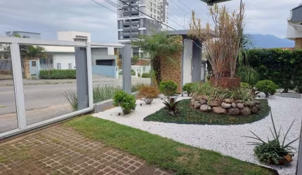 Casa para Venda em Palhoça, Pedra Branca, 4 dormitórios, 4 suítes, 3 banheiros, 5 vagas