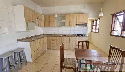 Apartamento para Locação em Palhoça, Madri, 3 dormitórios, 1 banheiro, 1 vaga
