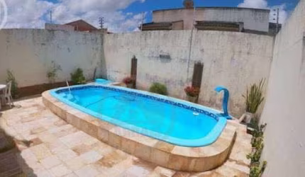 Casa duplex com terreno de 200m2 no Cartier