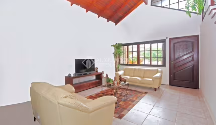 Casa com 2 quartos à venda na Rua Marcelo Gama, 190, São João, Porto Alegre, 250 m2 por R$ 1.320.000