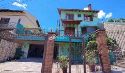 Casa com 3 quartos à venda na Rua Doutor Francisco de Sá Brito, 240, Partenon, Porto Alegre, 266 m2 por R$ 1.100.000