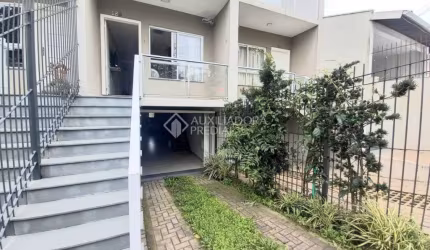 Casa com 2 quartos à venda na Rua Arthur Tiellet, 289, Kayser, Caxias do Sul, 157 m2 por R$ 420.000
